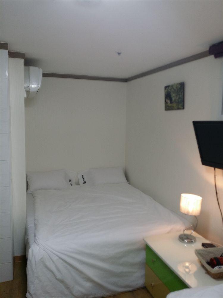 Feliz Guesthouse, Seoul Station Экстерьер фото